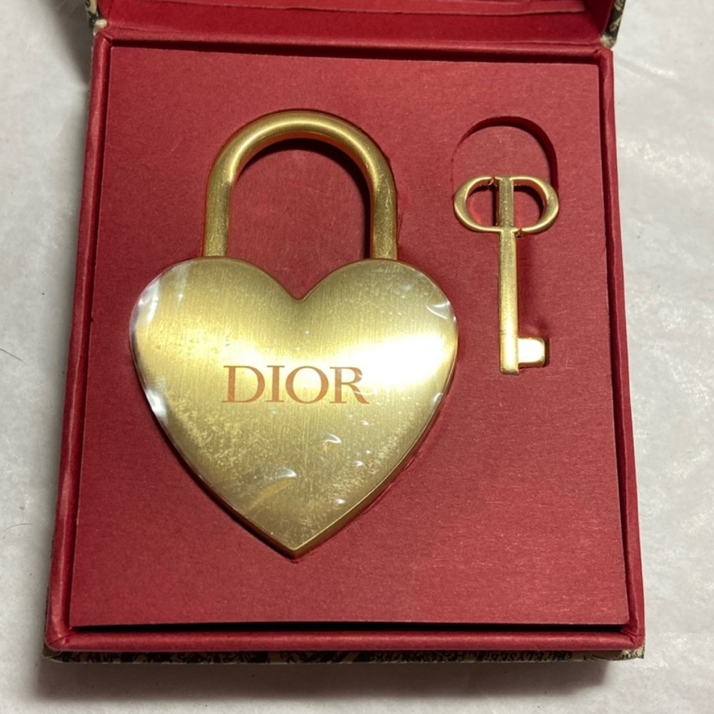 Dior NIB Heart Lock & Key